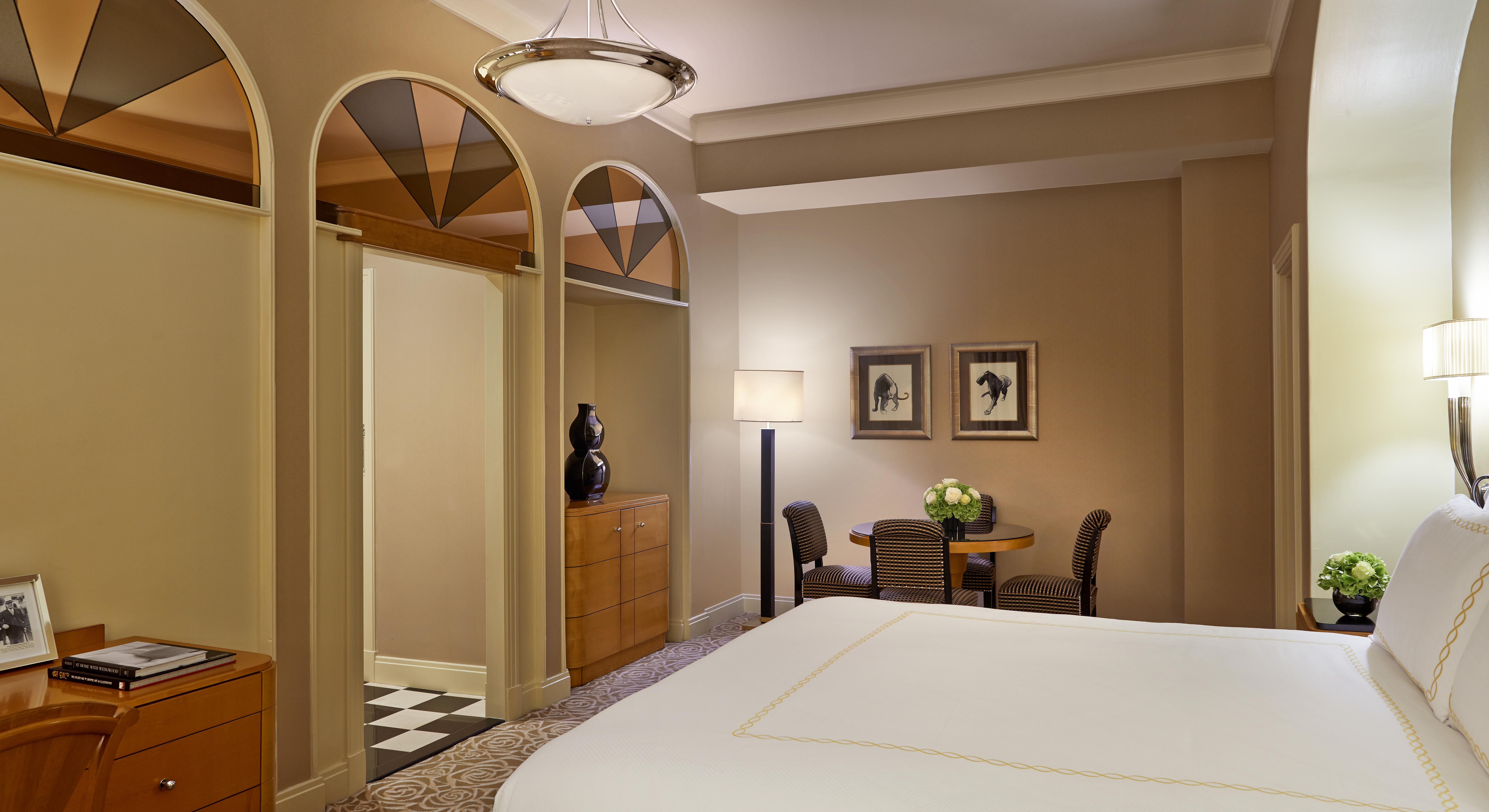 Hotel The Savoy Londra Esterno foto A suite at the Waldorf Astoria New York